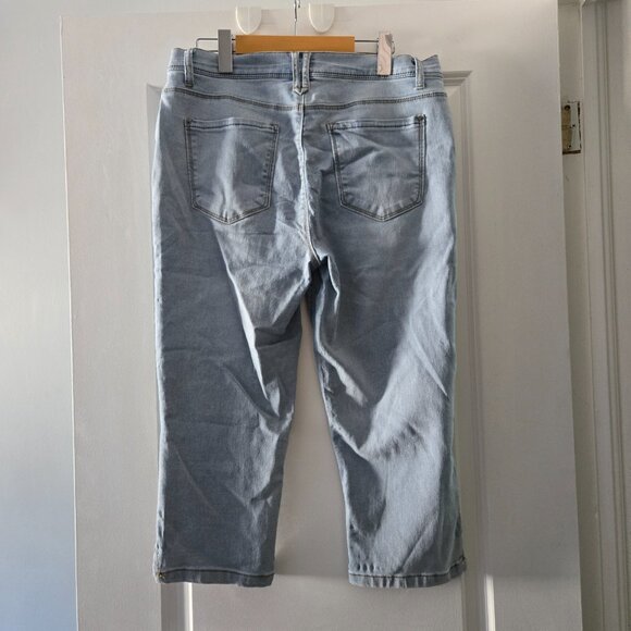 Curve Appeal Jean Capri size 12 - Picture 2 of 3